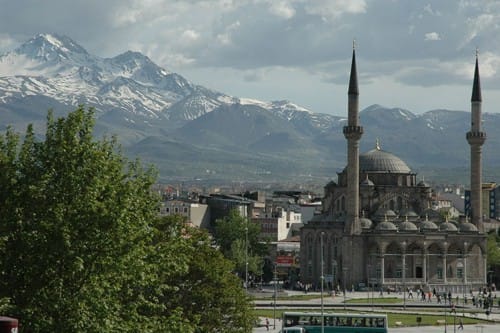 Kayseri, la de los veinticuatro mausoleos