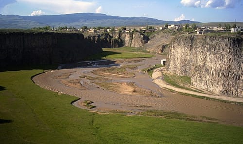 Turismo termal y arqueológico en Diyadin Turismo termal y arqueológico en Diyadin
