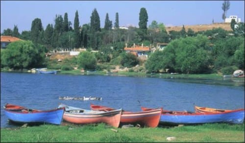 El Lago Uluabat, paraíso de aves y pescadores El Lago Uluabat, paraíso de aves y pescadores
